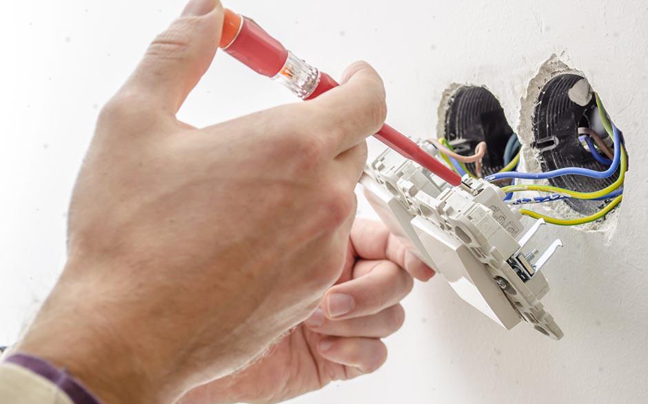 électricien de maintenance Lacroix-Saint-Ouen